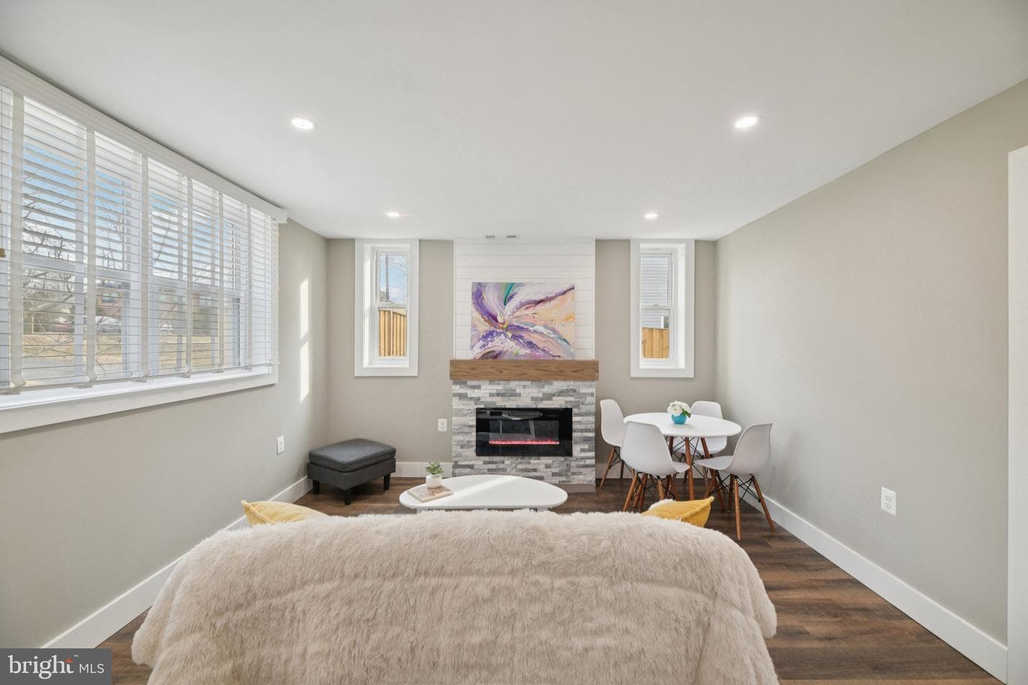8422 Woodlawn Street photo 5