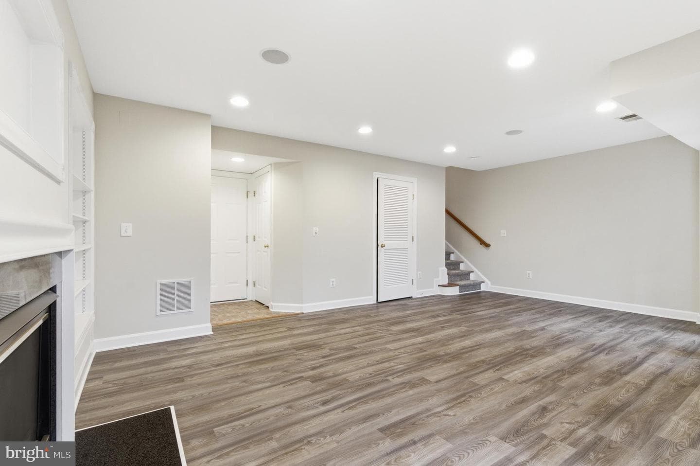 8002 Samuel Wallis Street photo 33