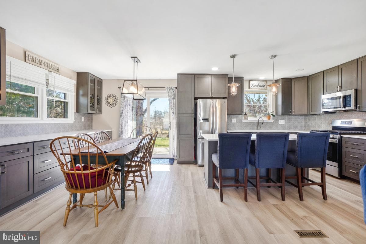 6703 Anders Terrace photo 10