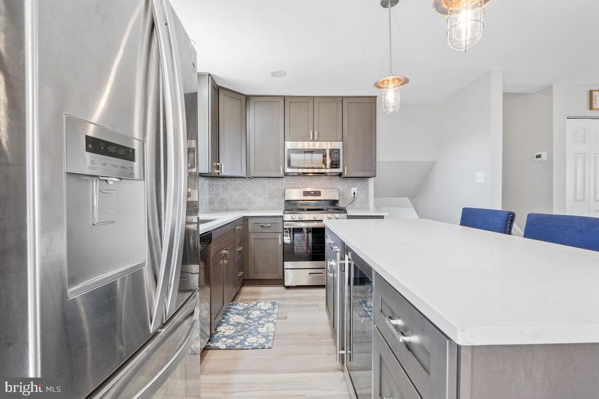 6703 Anders Terrace photo 9