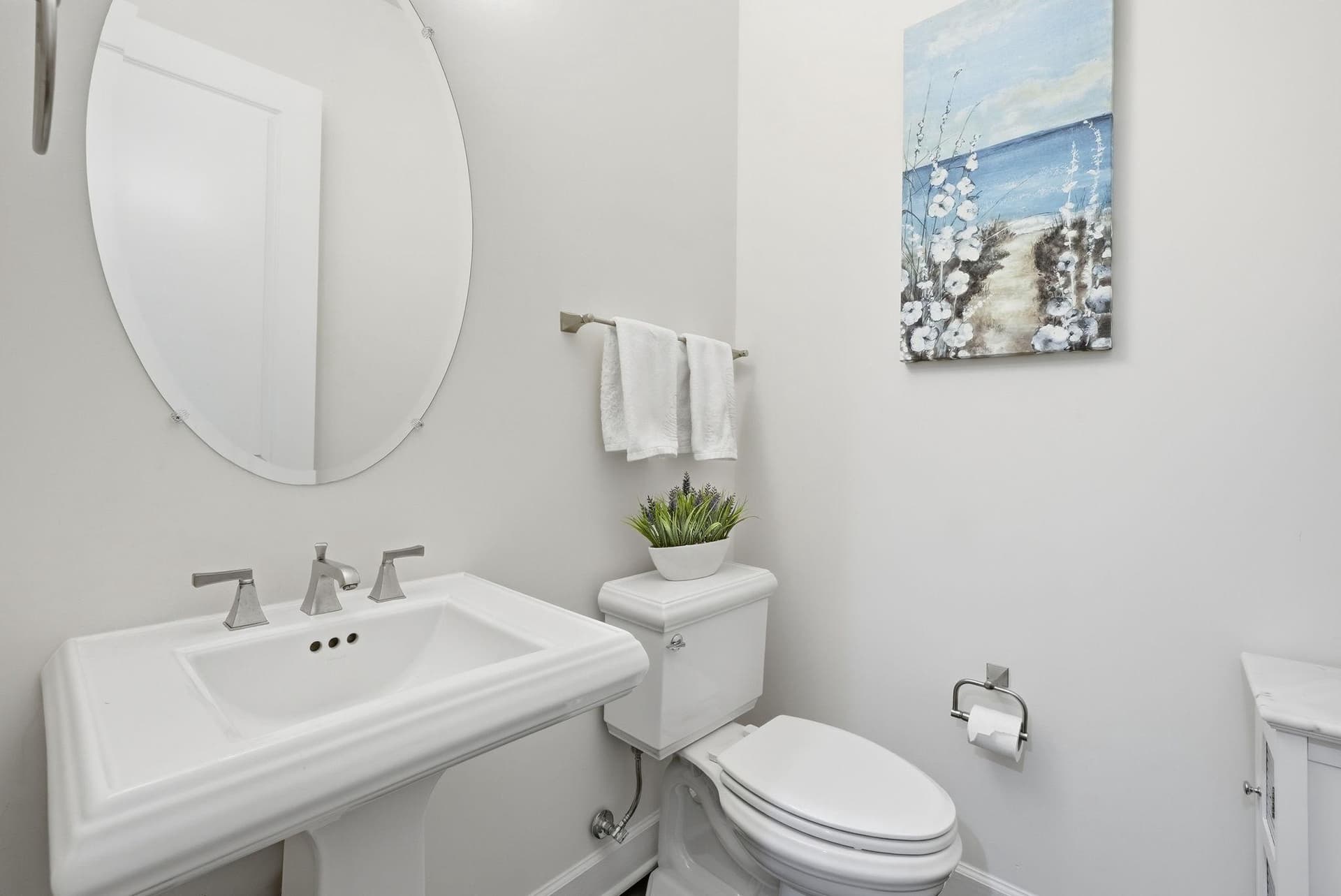 2867 Hill Road photo 5