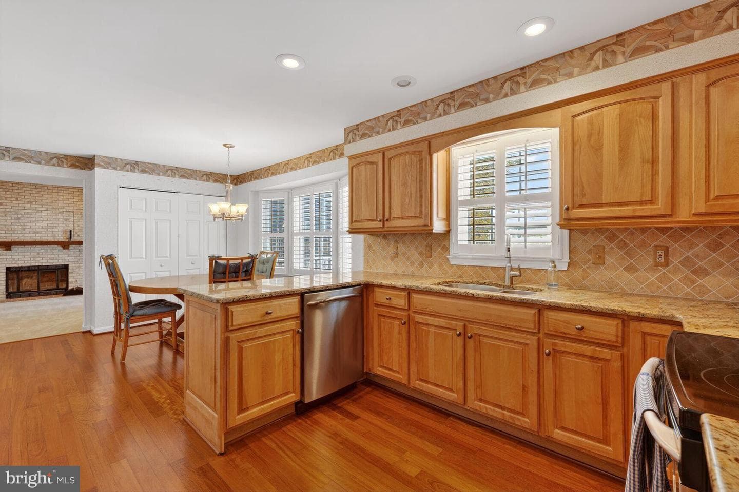 8836 Shadowlake Way photo 5