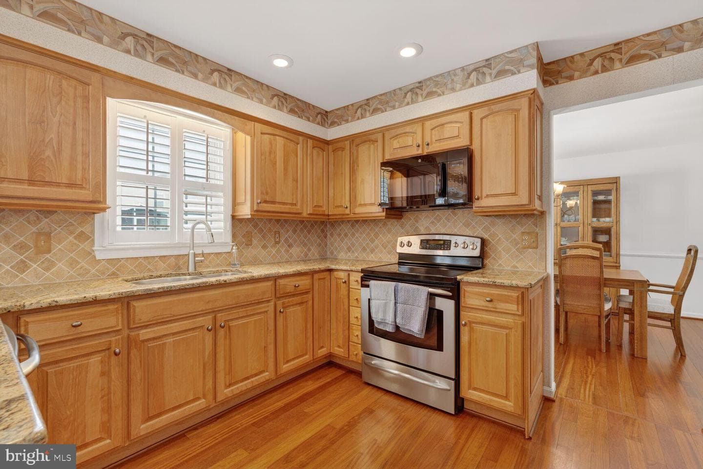 8836 Shadowlake Way photo 6