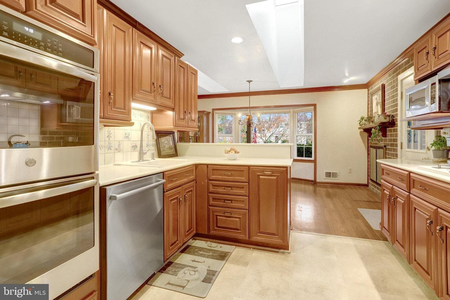 6804 Crossman Street photo 21