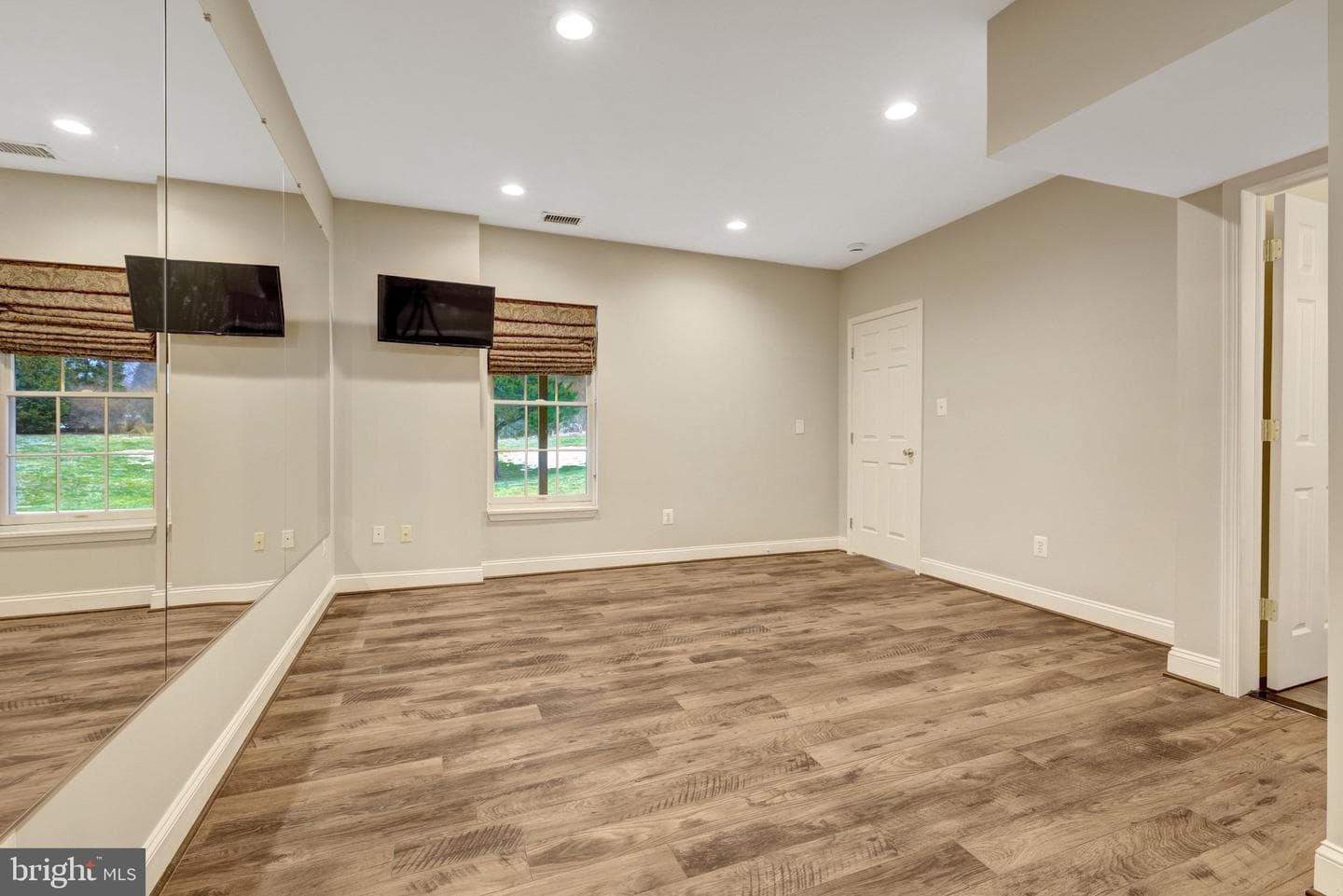 1710 Dove Point Court photo 62