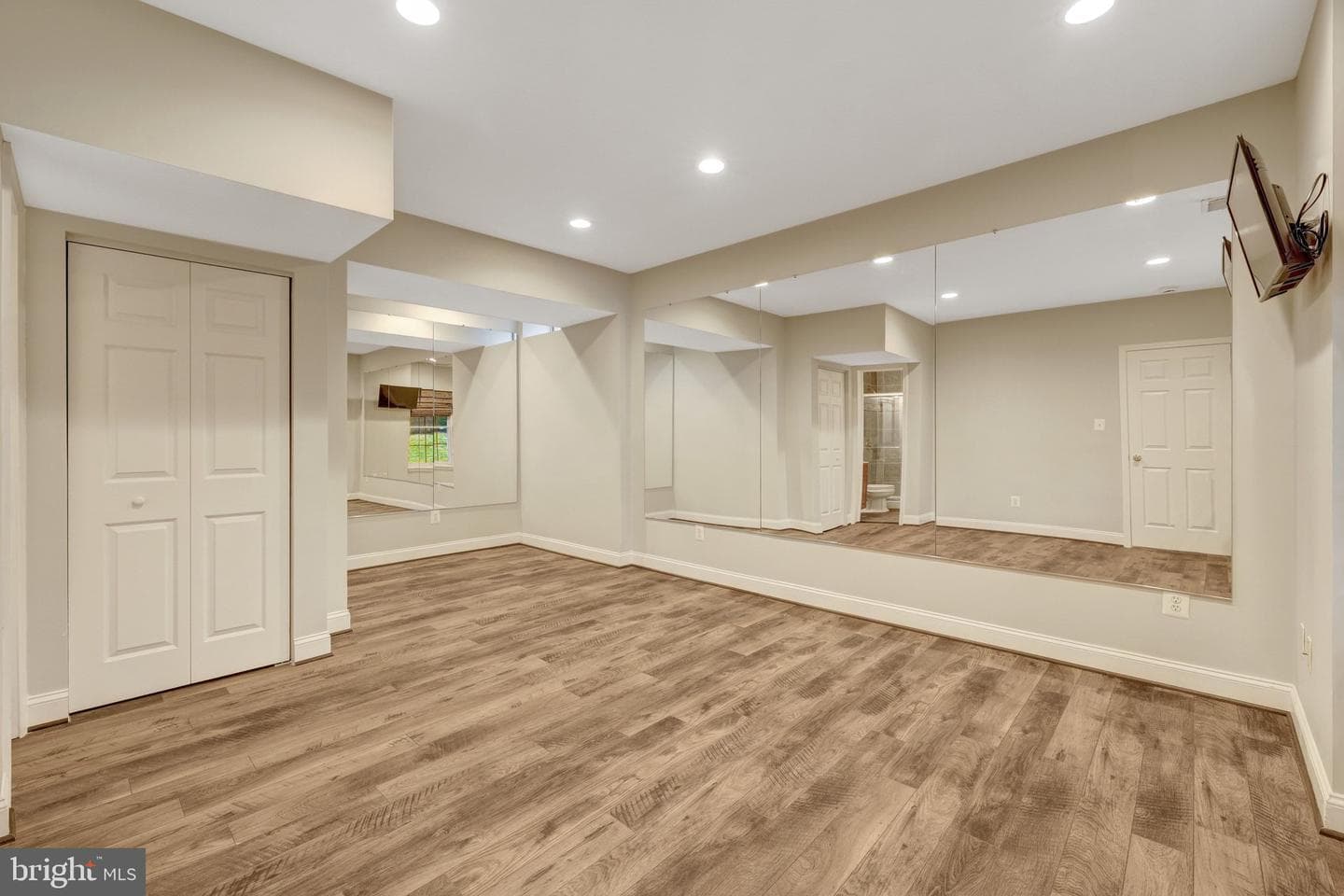 1710 Dove Point Court photo 63
