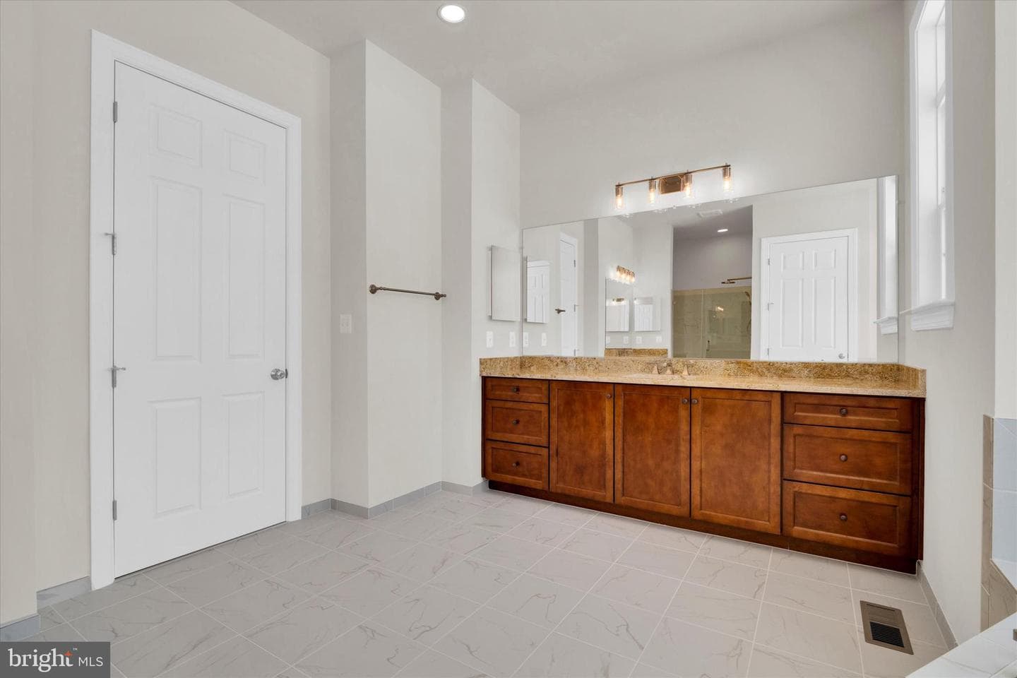 4627 Fairfax Manor Court photo 44