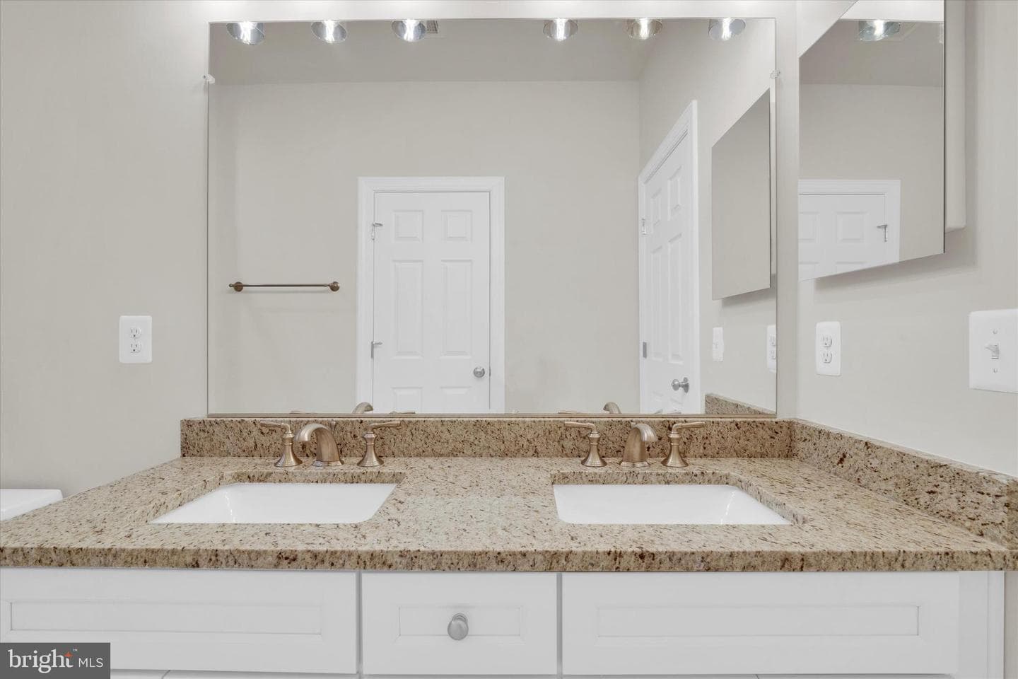 4627 Fairfax Manor Court photo 58