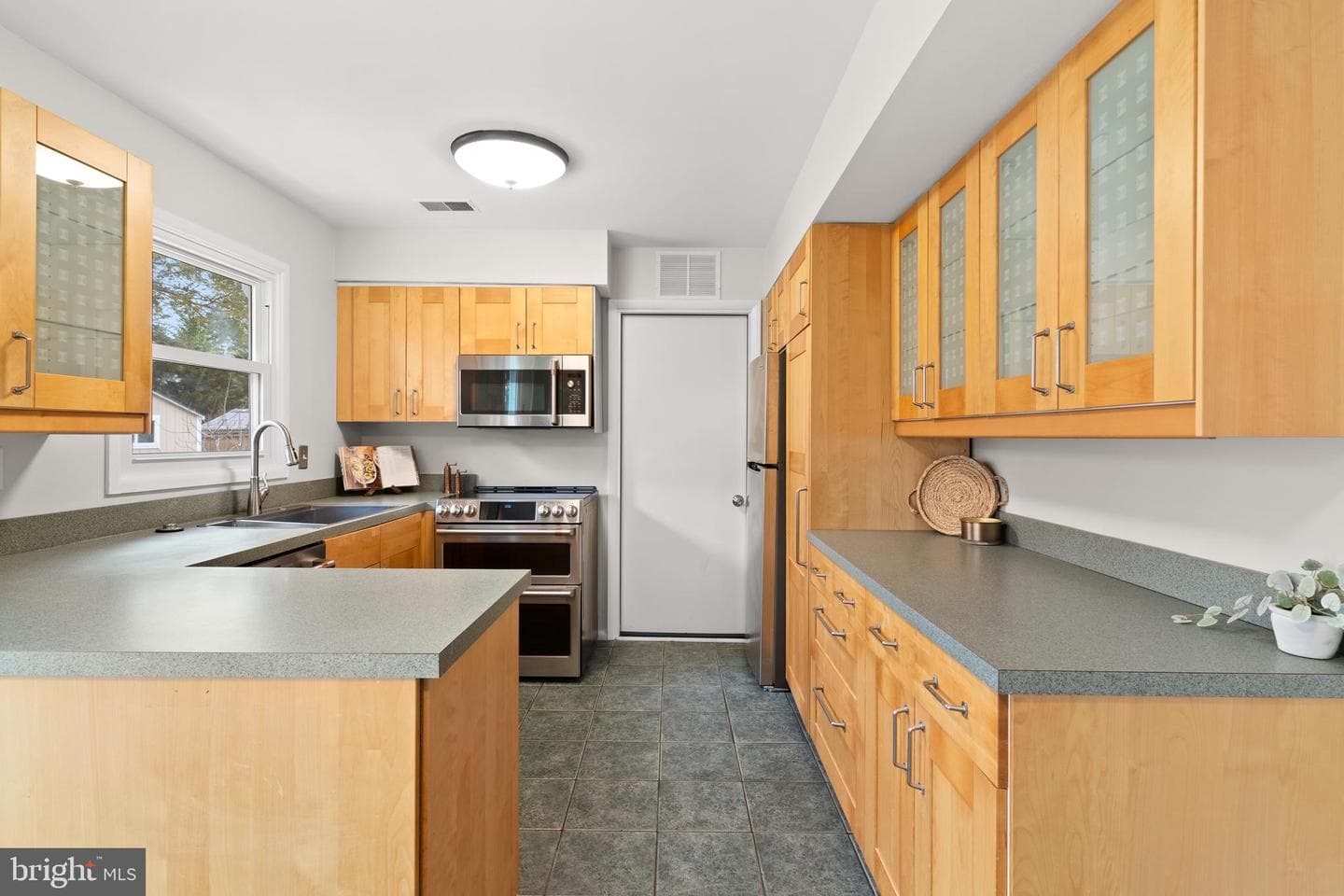 13124 Pavilion Lane photo 5