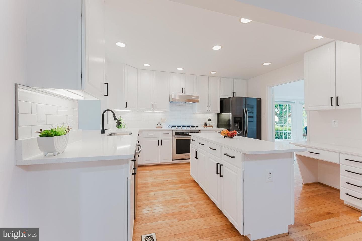 9505 Sailcloth Place photo 20