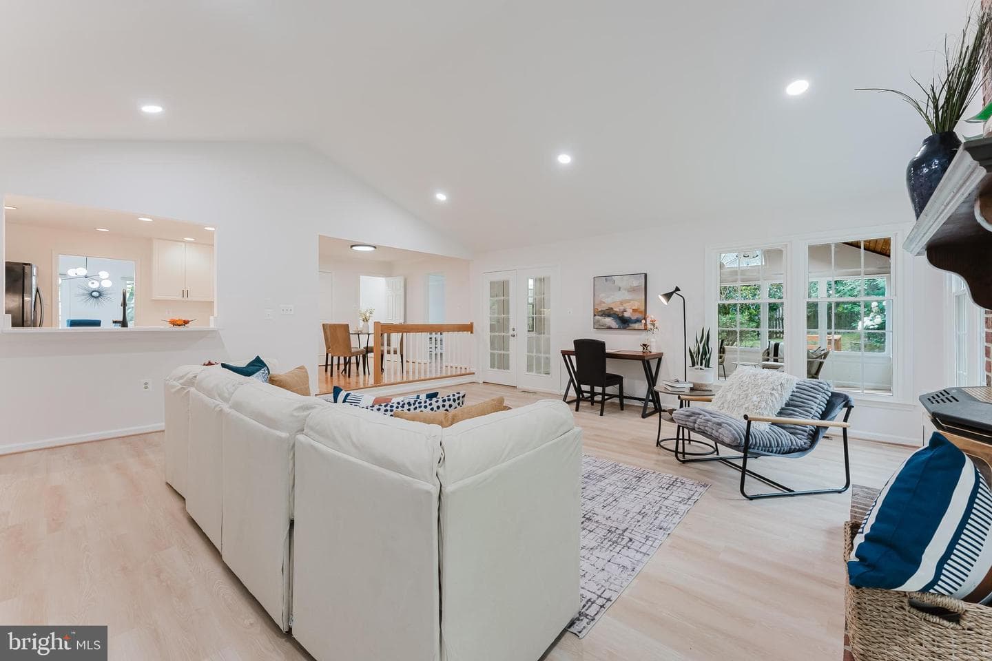 9505 Sailcloth Place photo 29