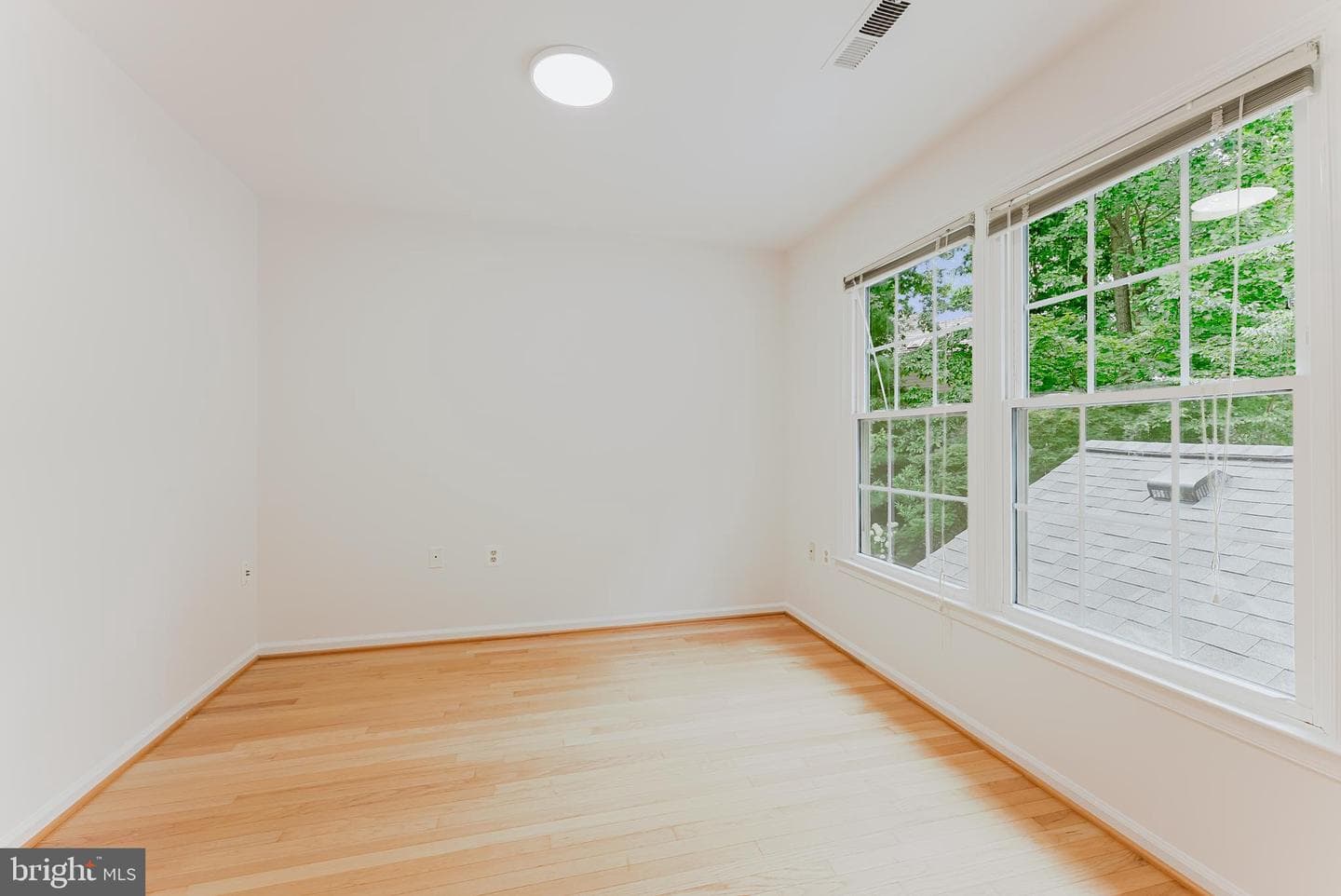 9505 Sailcloth Place photo 42