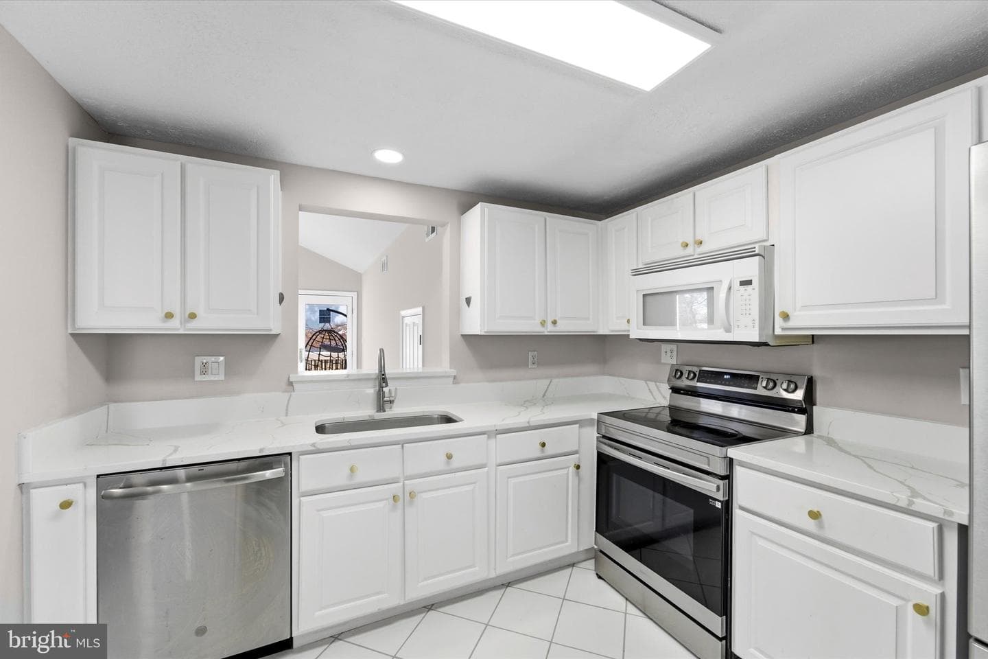 9804 Brightlea Drive photo 11