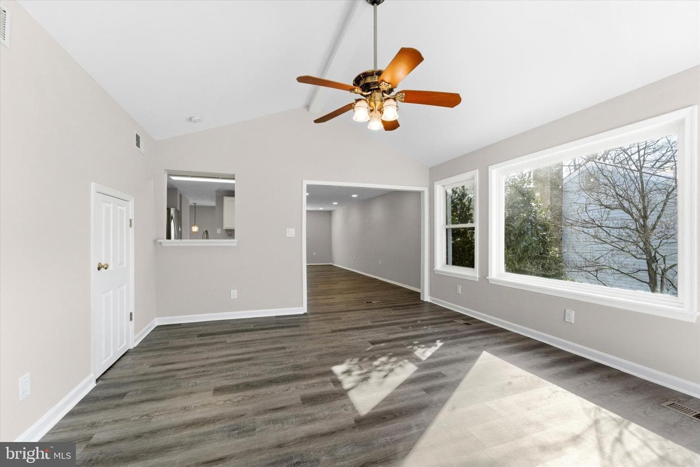 9804 Brightlea Drive photo 9