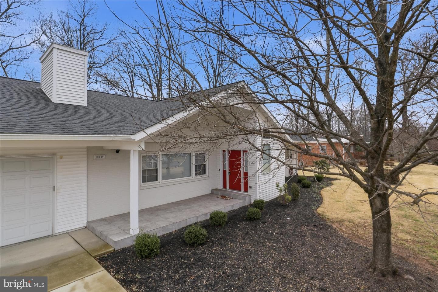 10009 Fairoaks Road photo 1