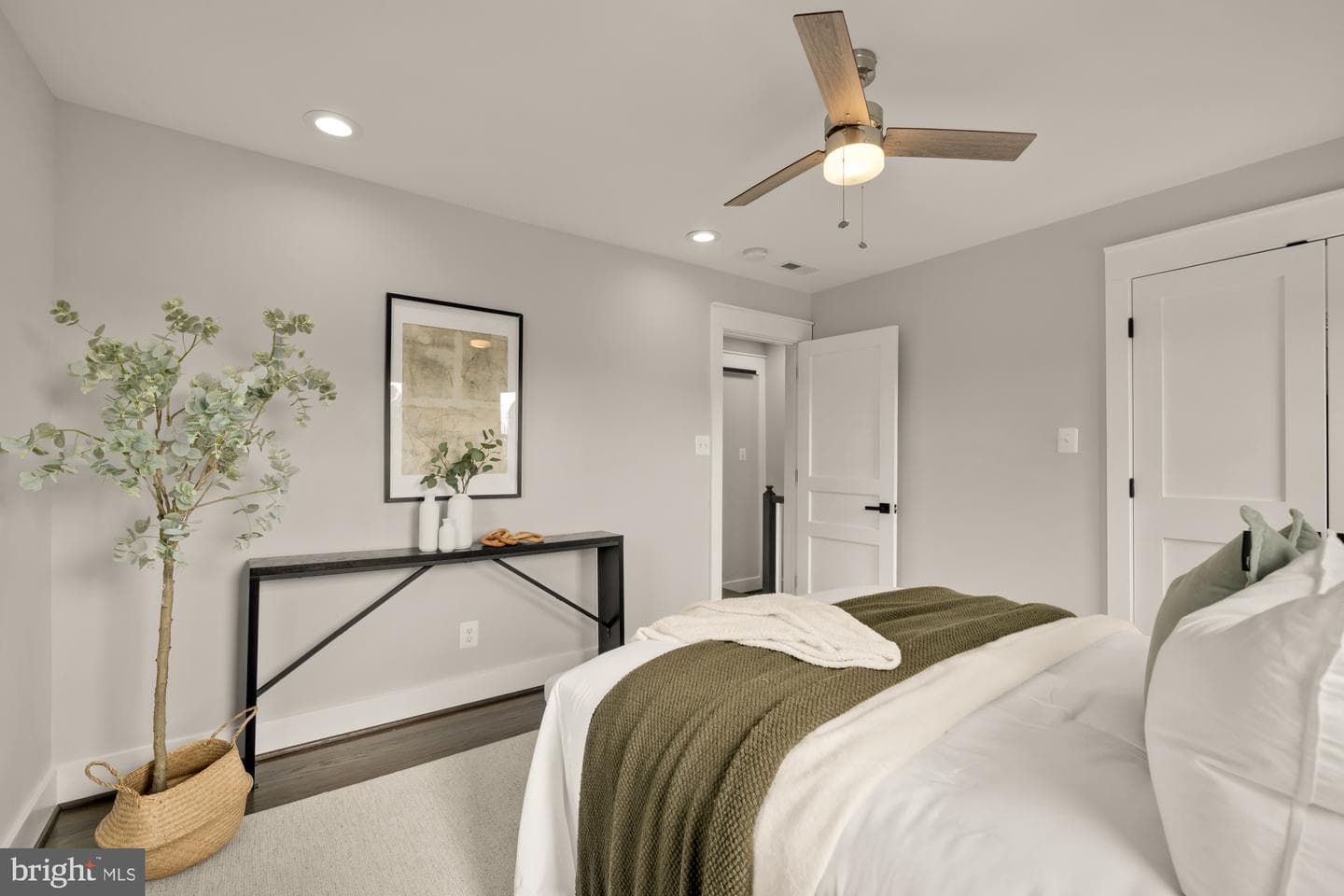 2712 Fort Drive photo 13