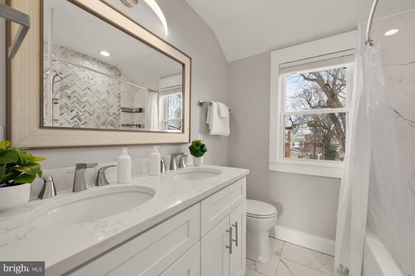 2712 Fort Drive photo 14
