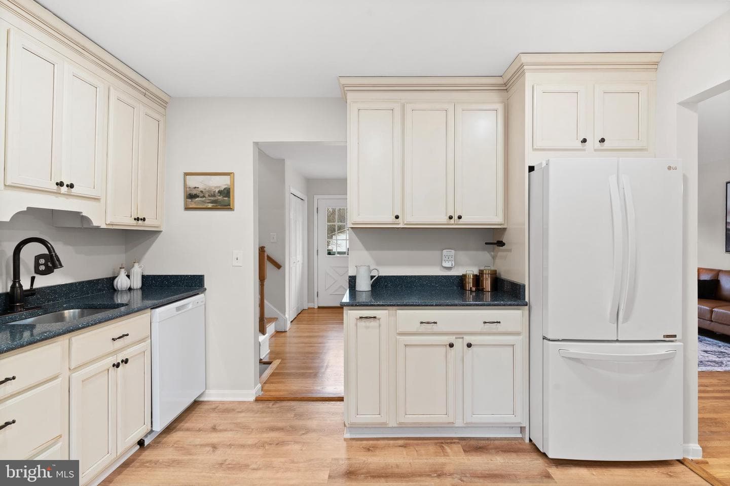 8117 Dabney Avenue photo 4