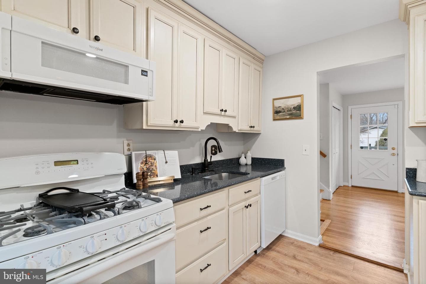 8117 Dabney Avenue photo 5