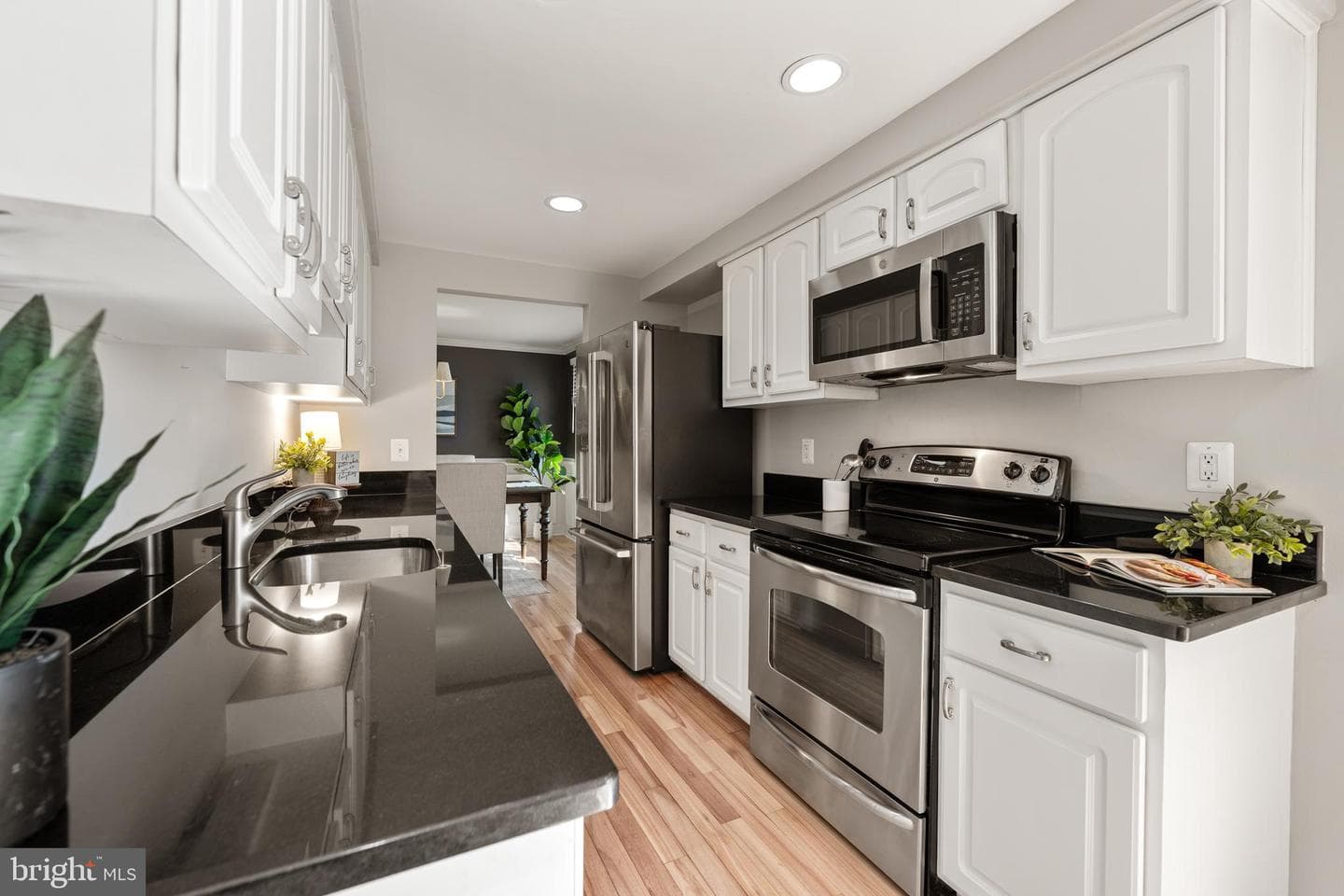 8411 Chillum Court photo 2
