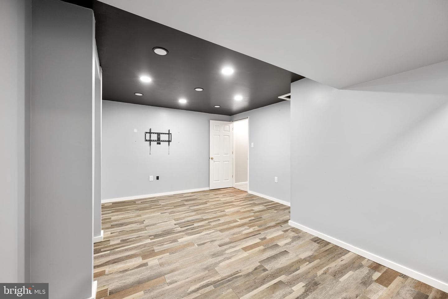 8411 Chillum Court photo 32