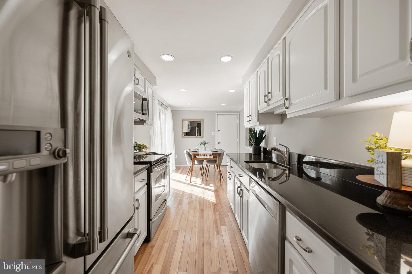 8411 Chillum Court photo 4