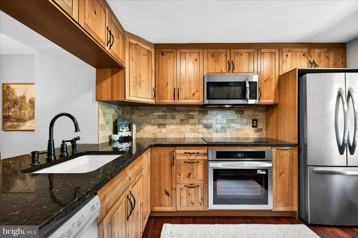 8014 Grandview Court photo 14