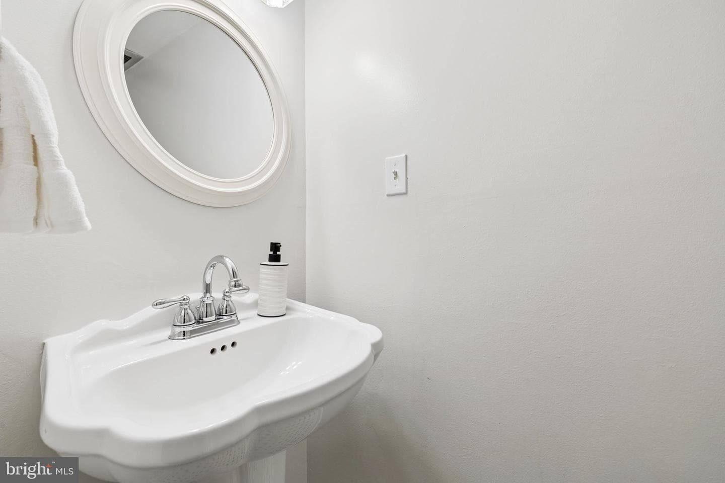 11172 Forest Edge Drive photo 14