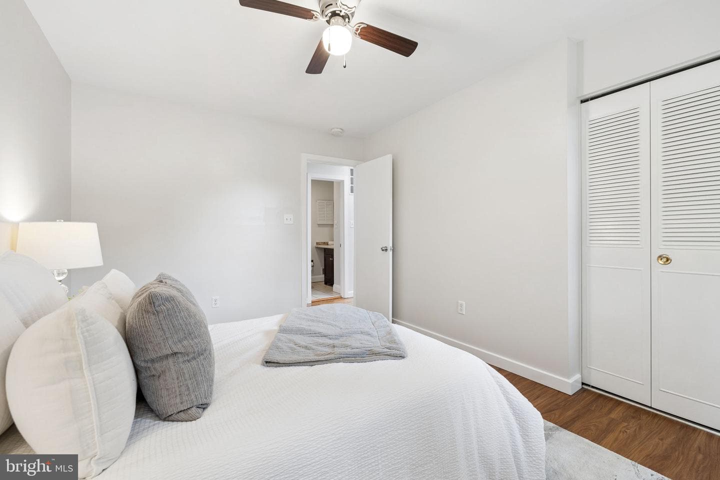 11172 Forest Edge Drive photo 23
