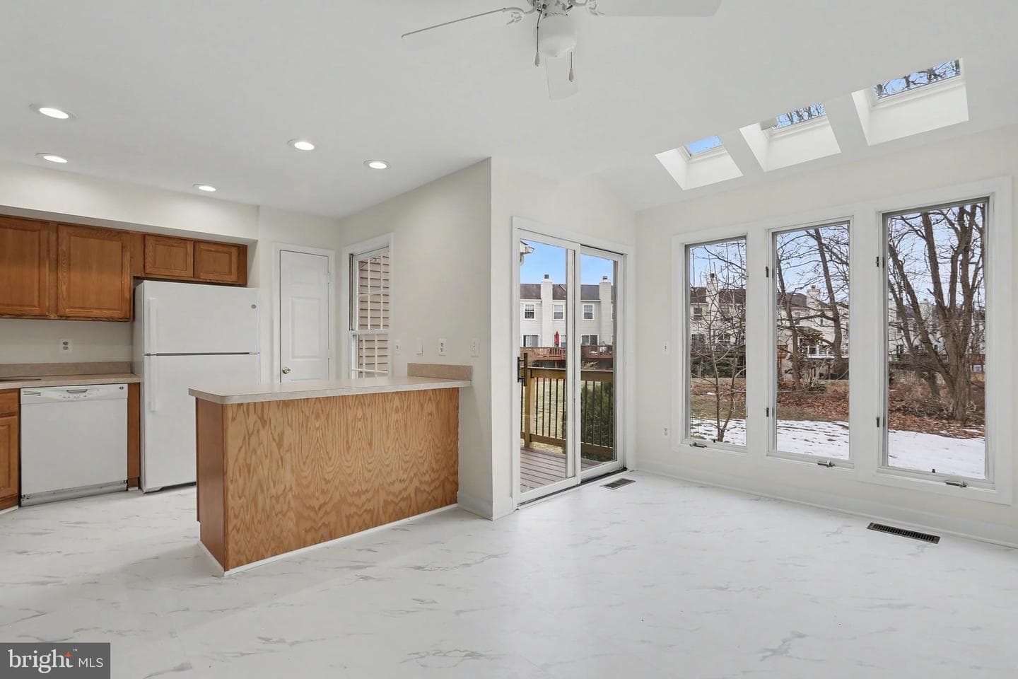 3752 Farmland Drive photo 9