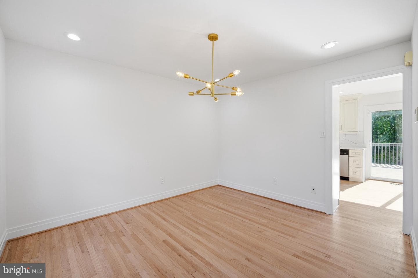 9609 Podium Drive photo 14