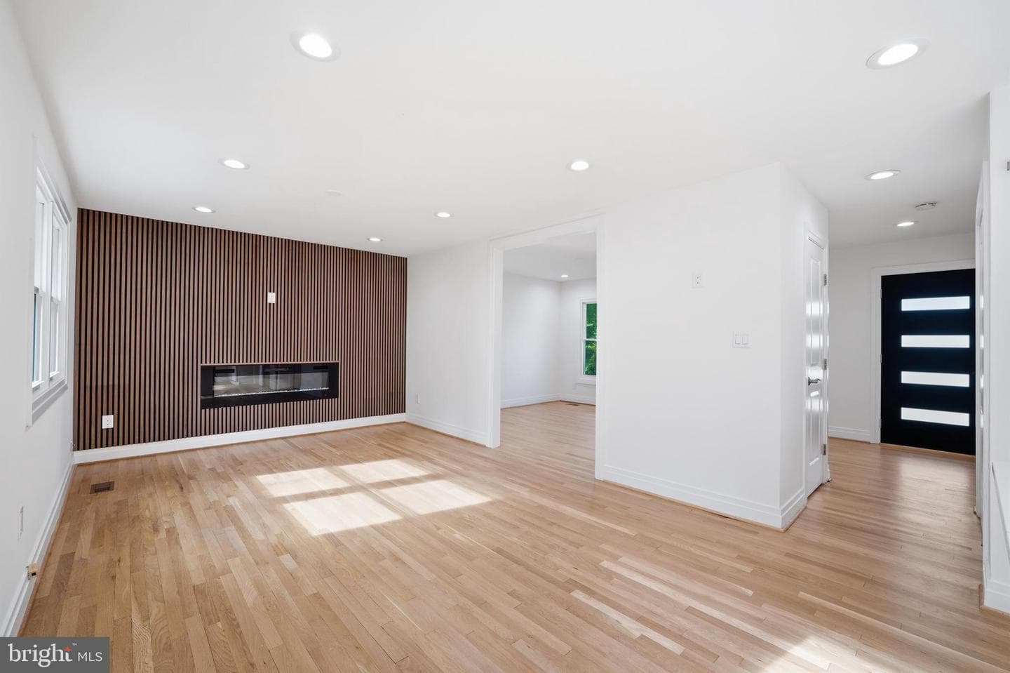 9609 Podium Drive photo 16
