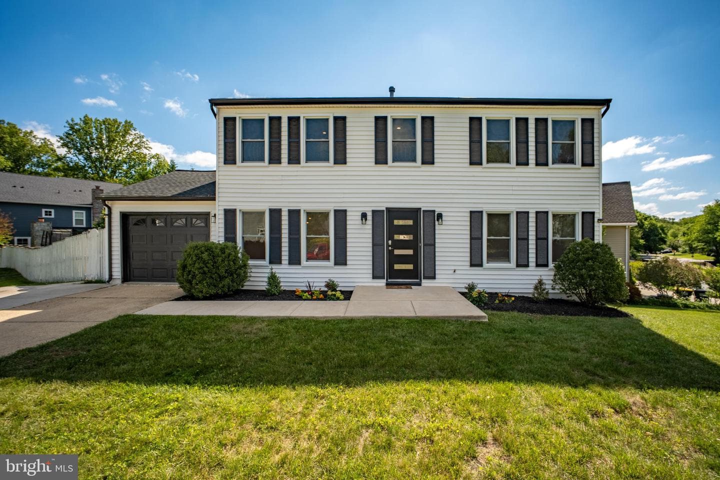 9609 Podium Drive photo 2