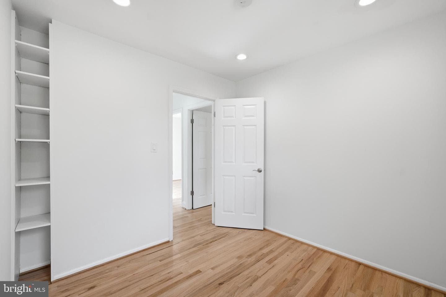 9609 Podium Drive photo 30