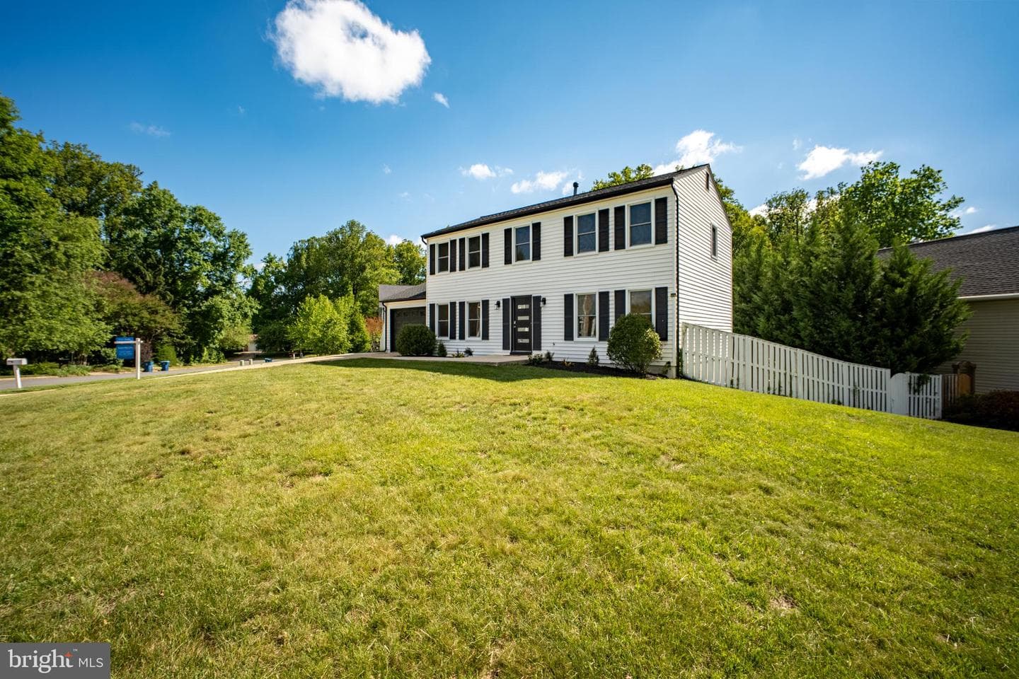 9609 Podium Drive photo 5