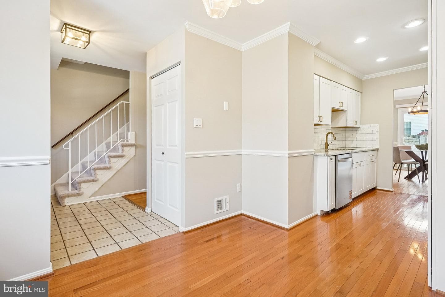 8826 Surveyors Place photo 9