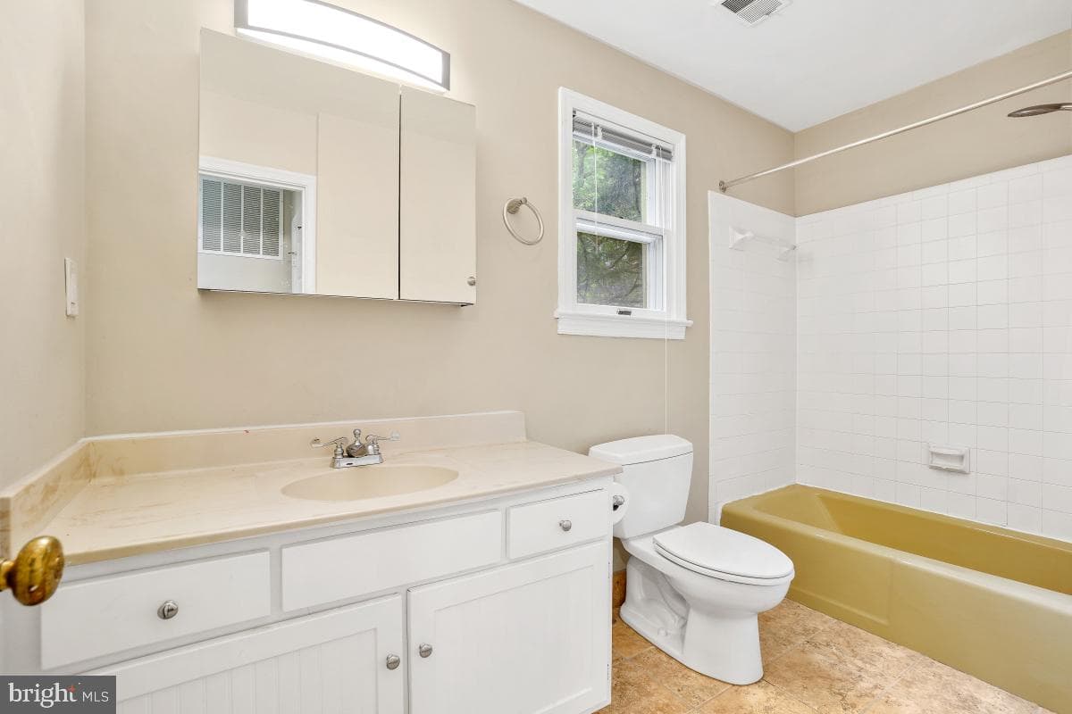 6871 Churchill Road photo 16