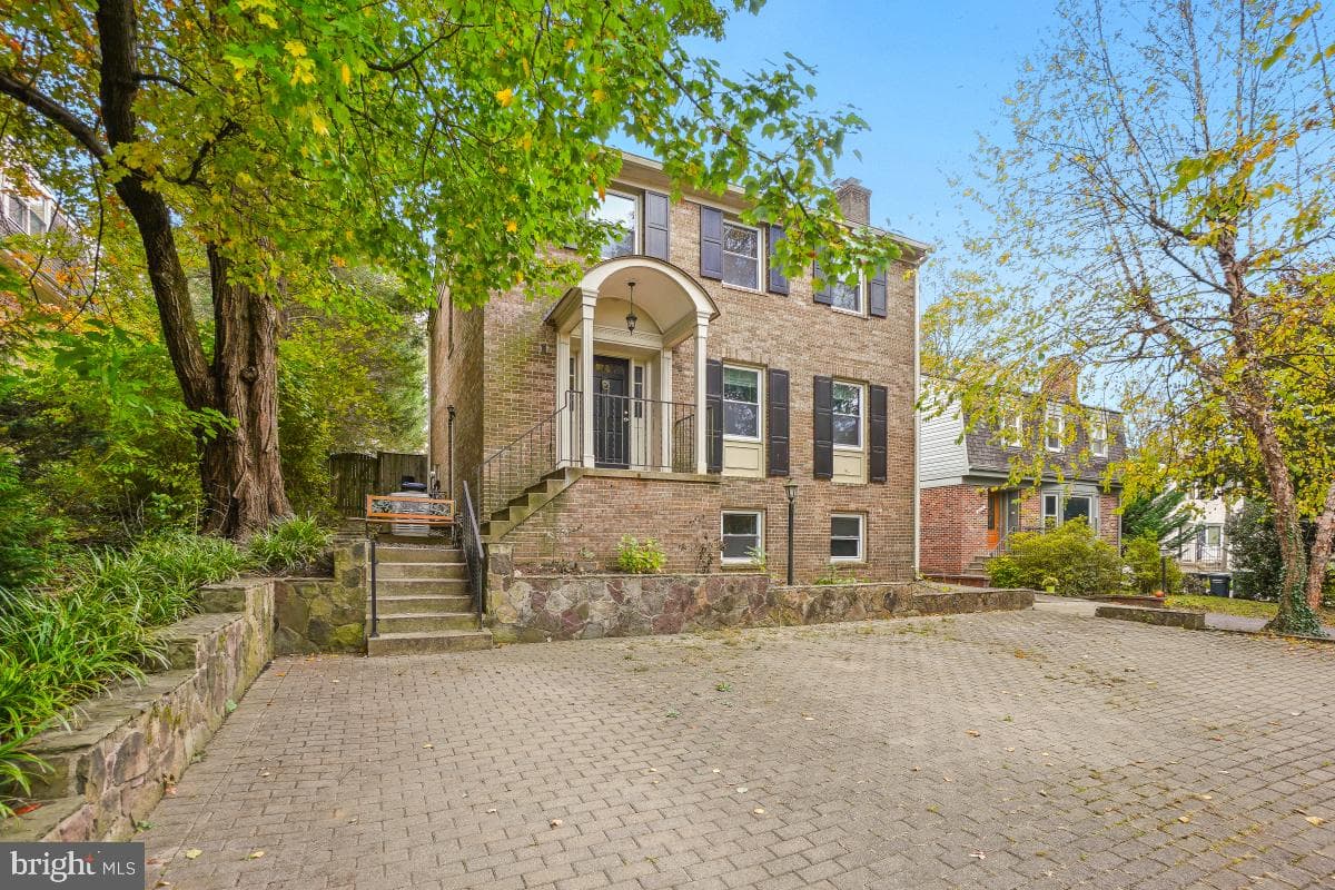 6871 Churchill Road, Mclean