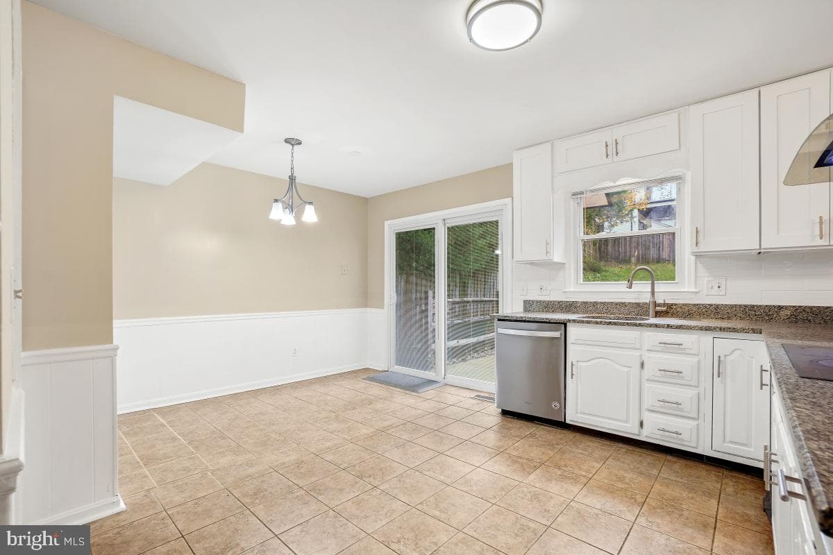 6871 Churchill Road photo 9