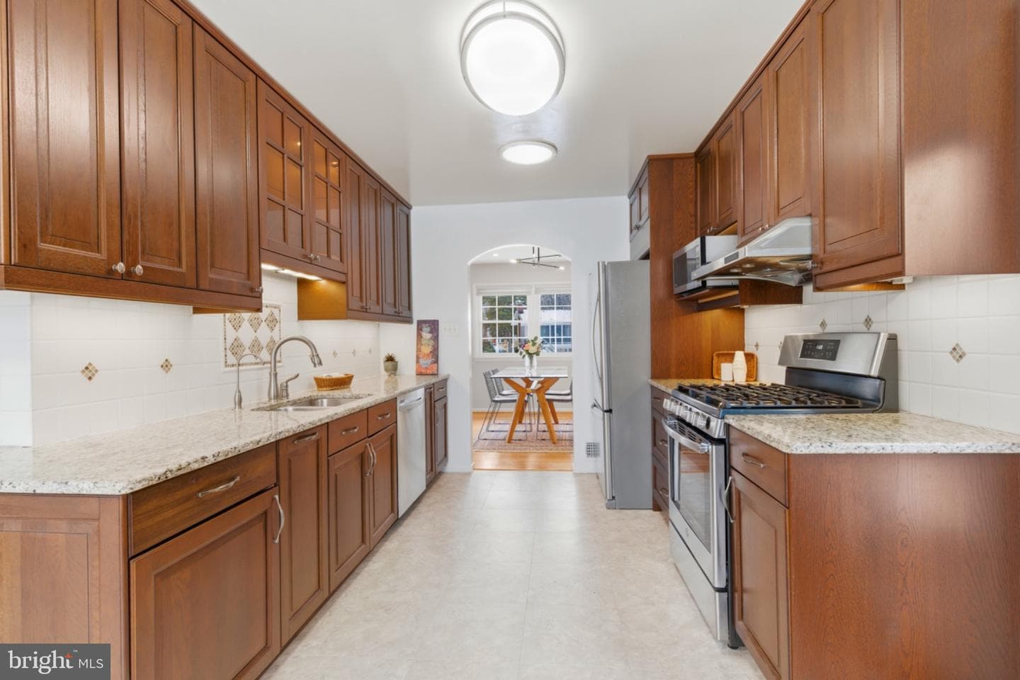 2410 Drexel Street photo 13