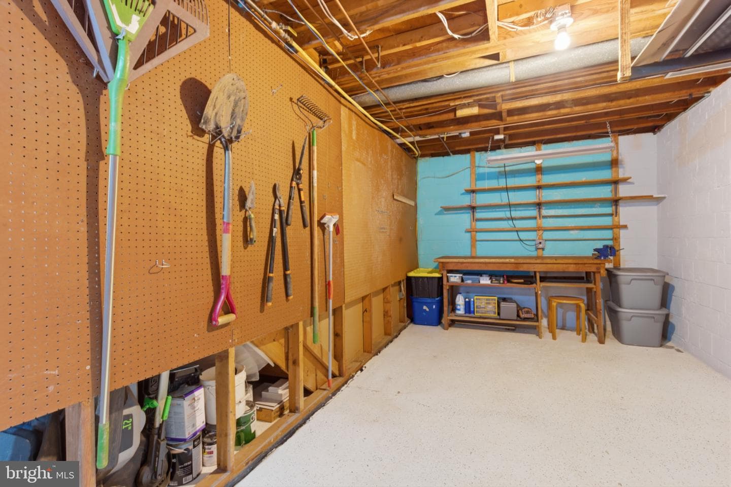 2410 Drexel Street photo 37