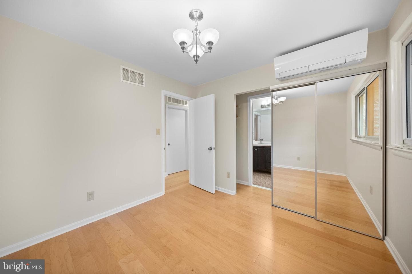 9808 Laurel Street photo 12