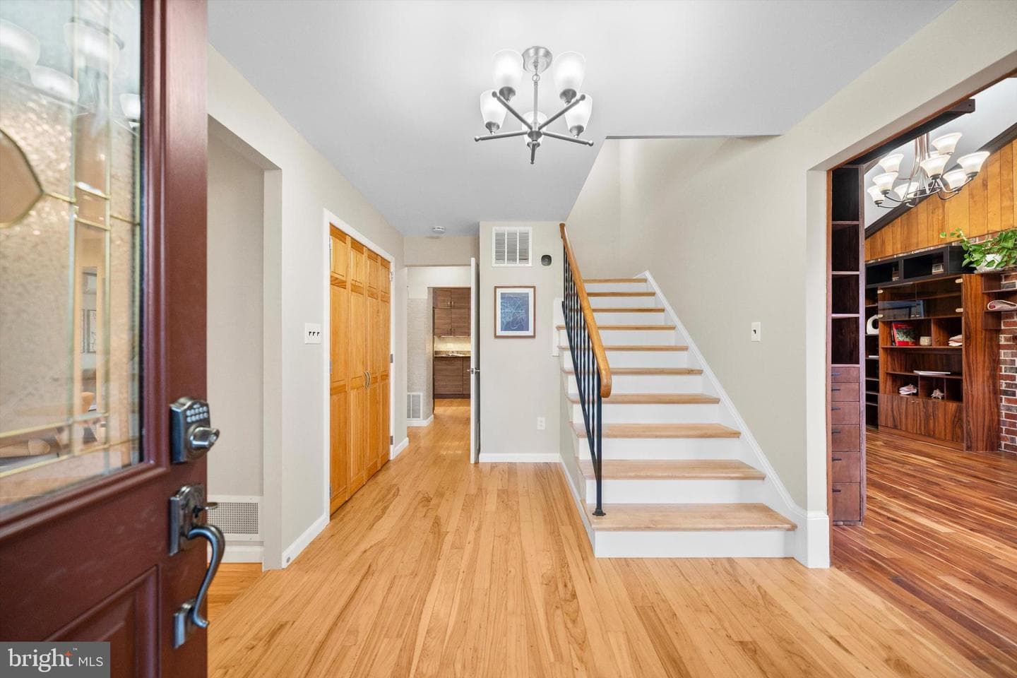 9808 Laurel Street photo 2