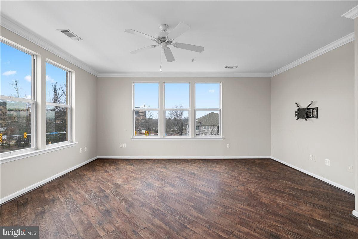 12000 Market Street #374 photo 10