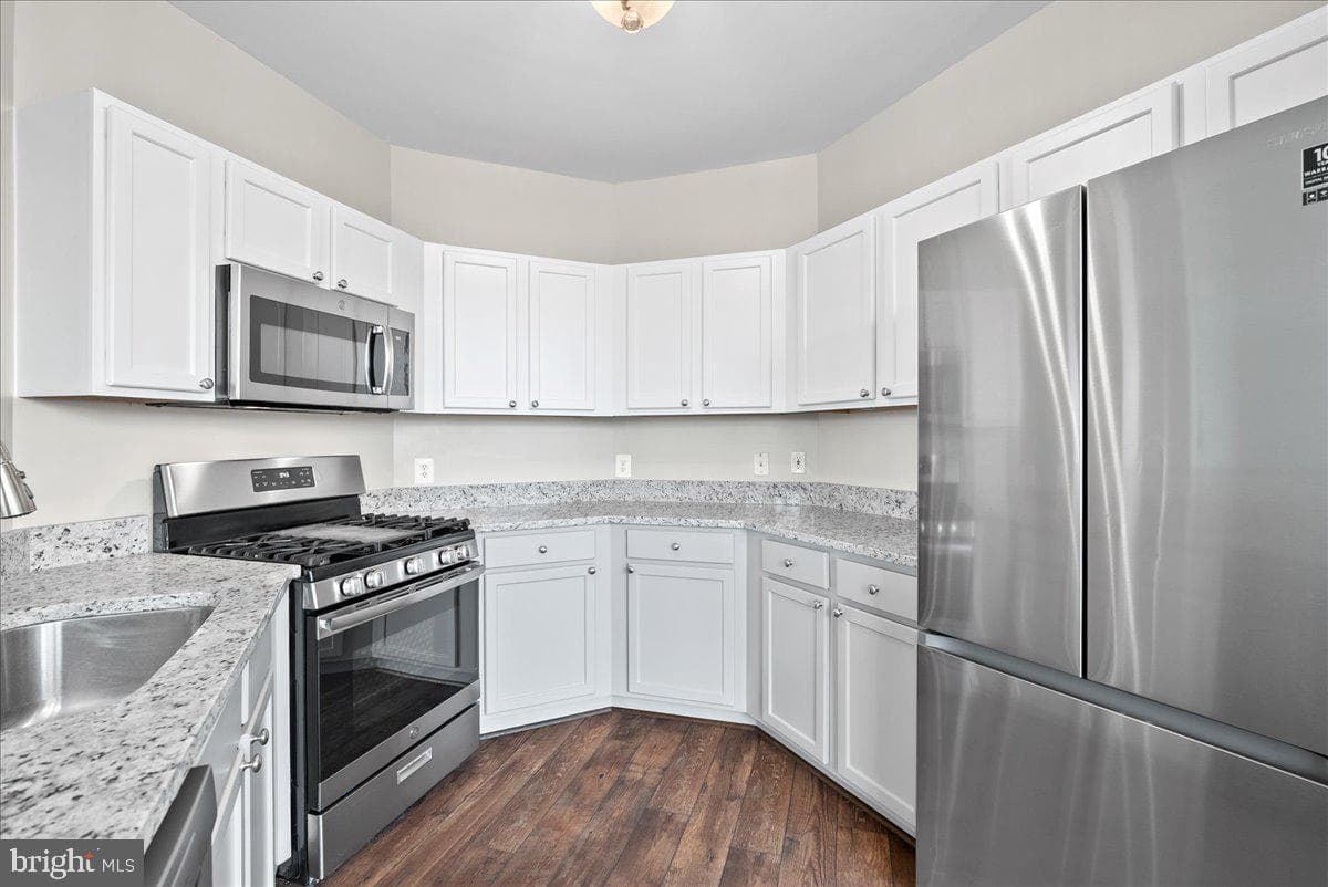 12000 Market Street #374 photo 5