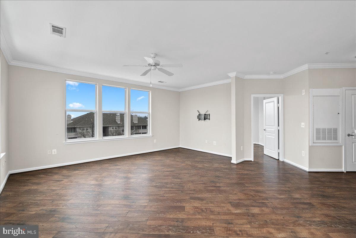 12000 Market Street #374 photo 8