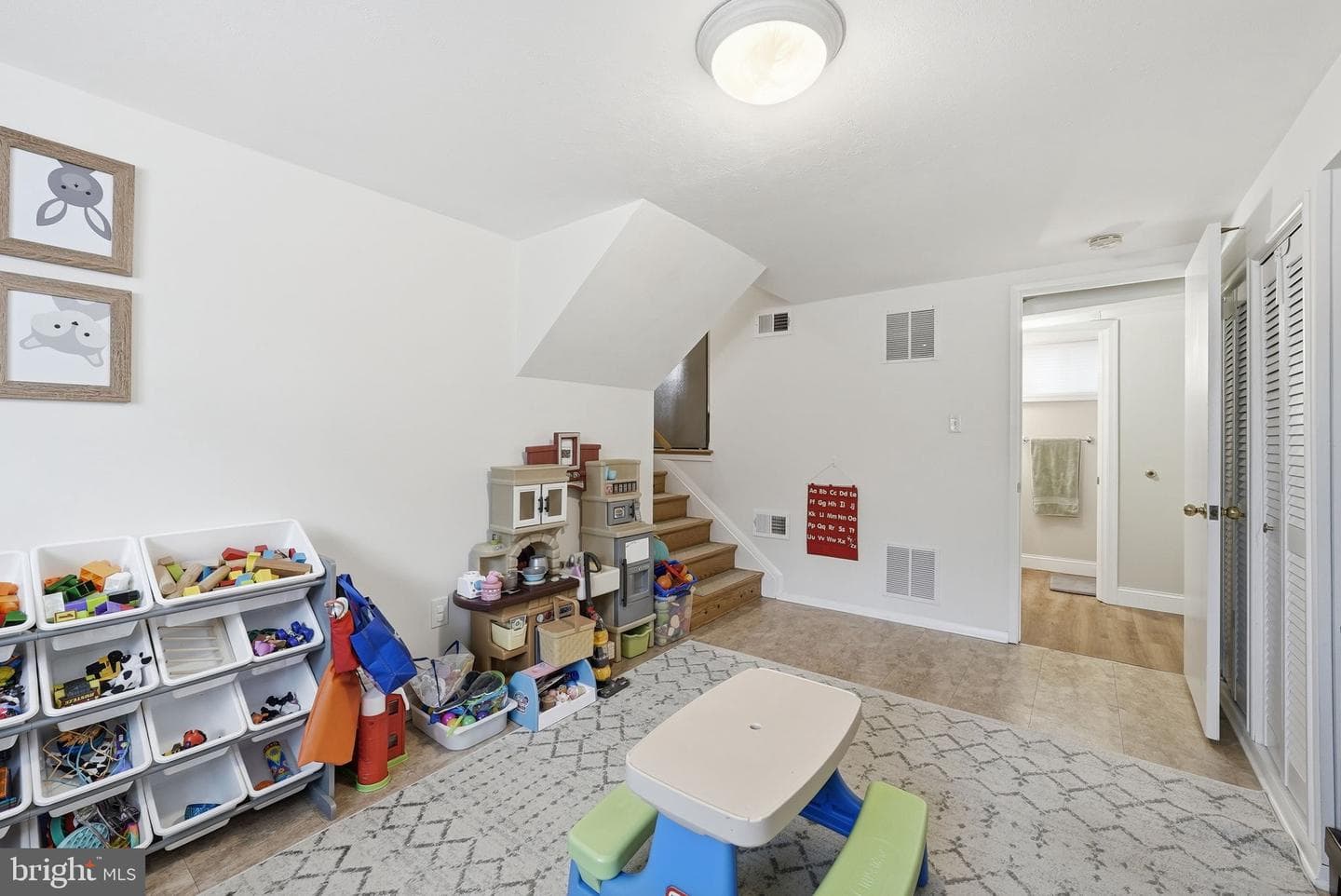 4616 Exeter Street photo 22
