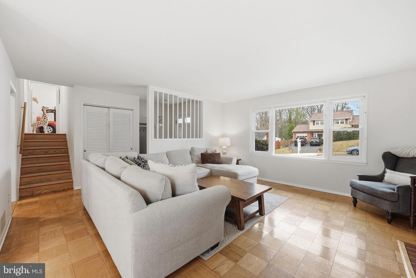 4616 Exeter Street photo 6