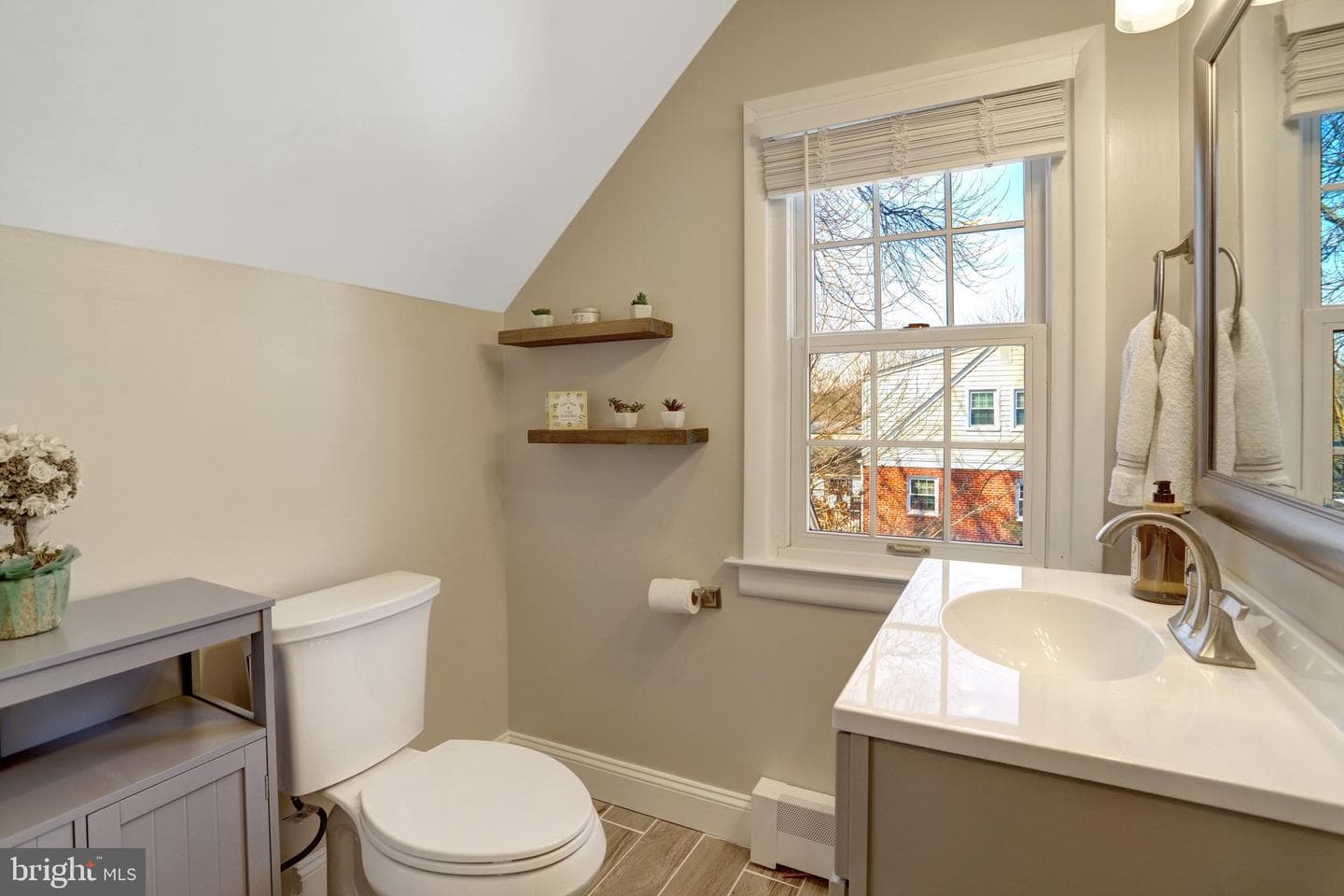 3530 Gordon Street photo 28