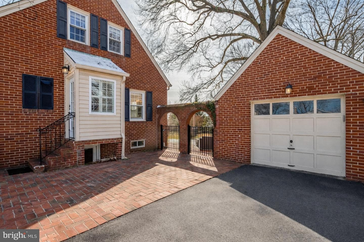 3530 Gordon Street photo 3
